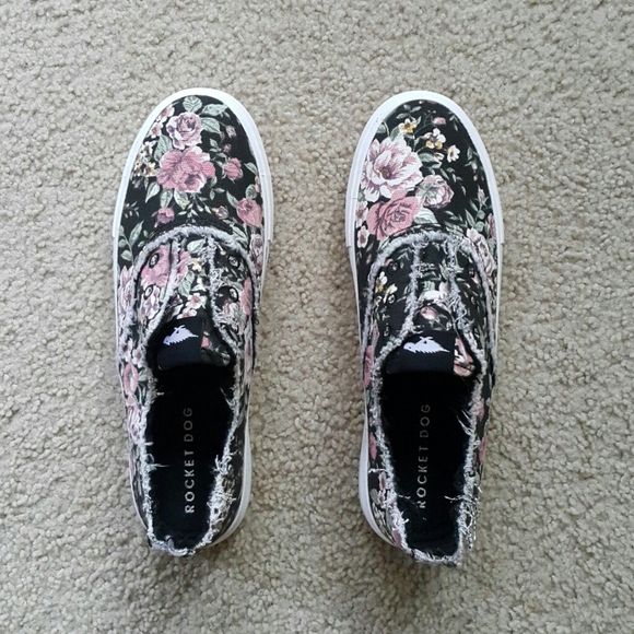 rocket dog floral sneakers